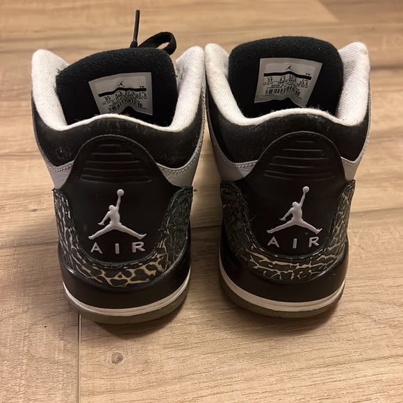 Air Jordan 3 Retro AJ - Picture 3 of 5